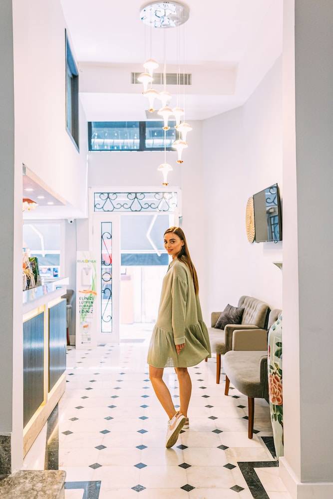 RW BOUTIQUE HOTEL 1
