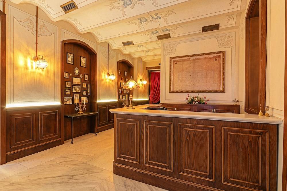Meroddi Barnathan Hotel 2