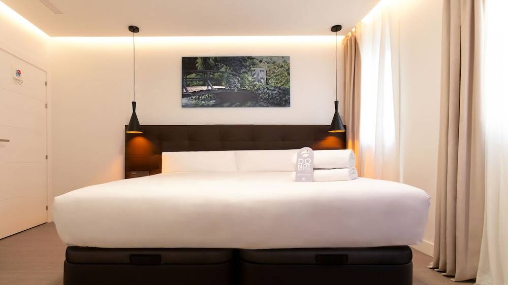 Woohoo Rooms Boutique Sol 2
