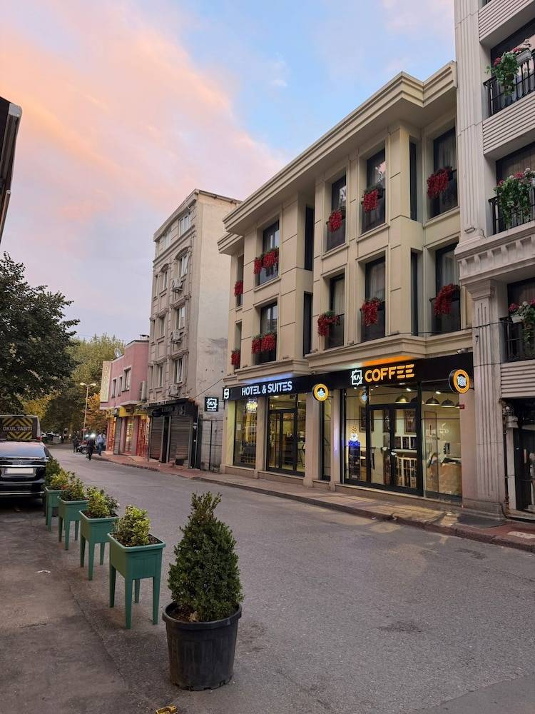 KA Hotel & Suites 1