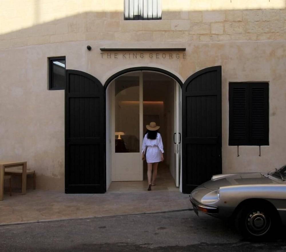 The King George Village Boutique Living 1
