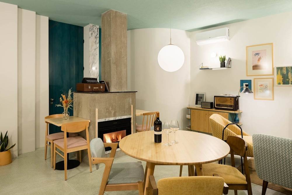 Covelo - The Original Rooms and Suites 2