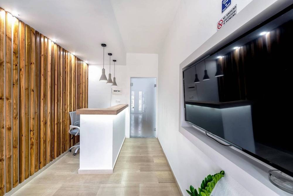 Ermis Luxury Suites & Apartments 2