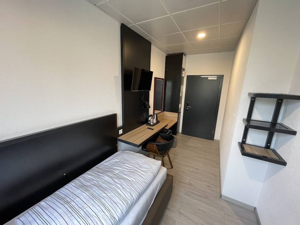 Yebs Hotel 2