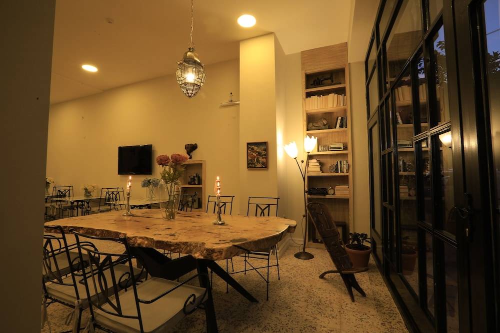 No 10 Hotel 2