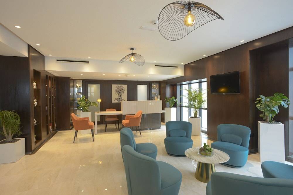 MAIA HOTEL SUITES 2
