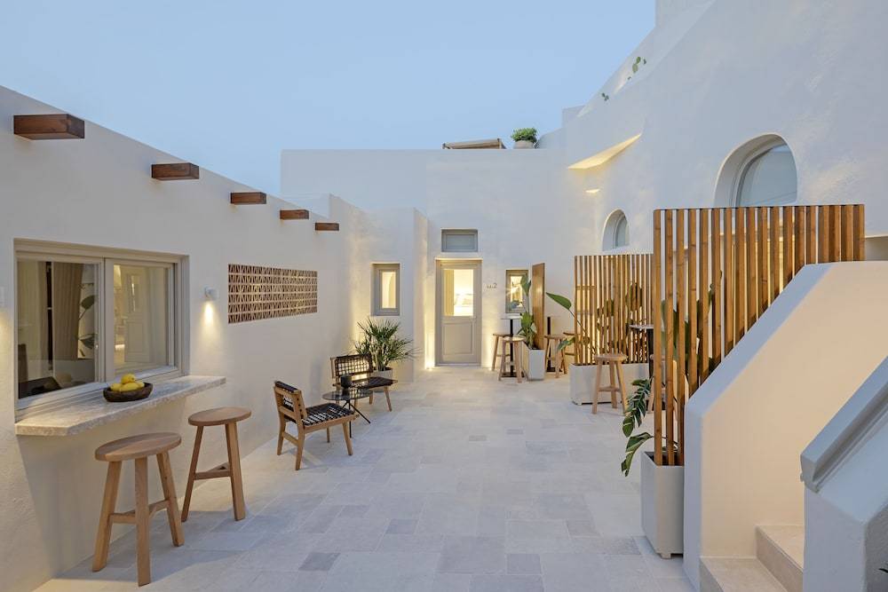 Utopia Suites Santorini 2