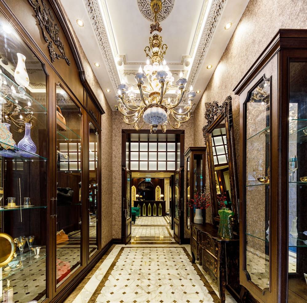 Cronton Design Hotel 2