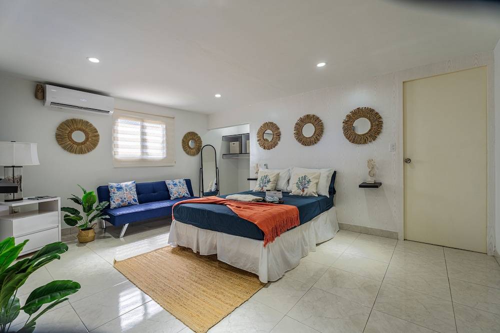 Love and Peace Vacation Rental Aruba 1