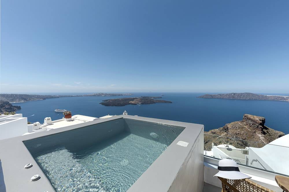 Kaleidoscope Imerovigli Suites 2