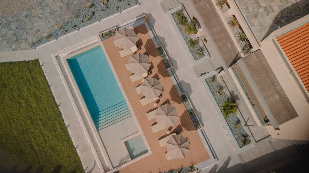 Marble Luxury Suites 1