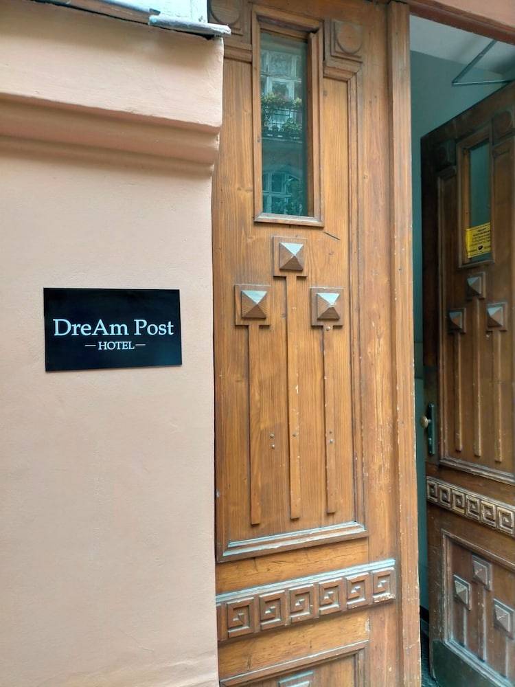 DReAM Post Aparthotel 1