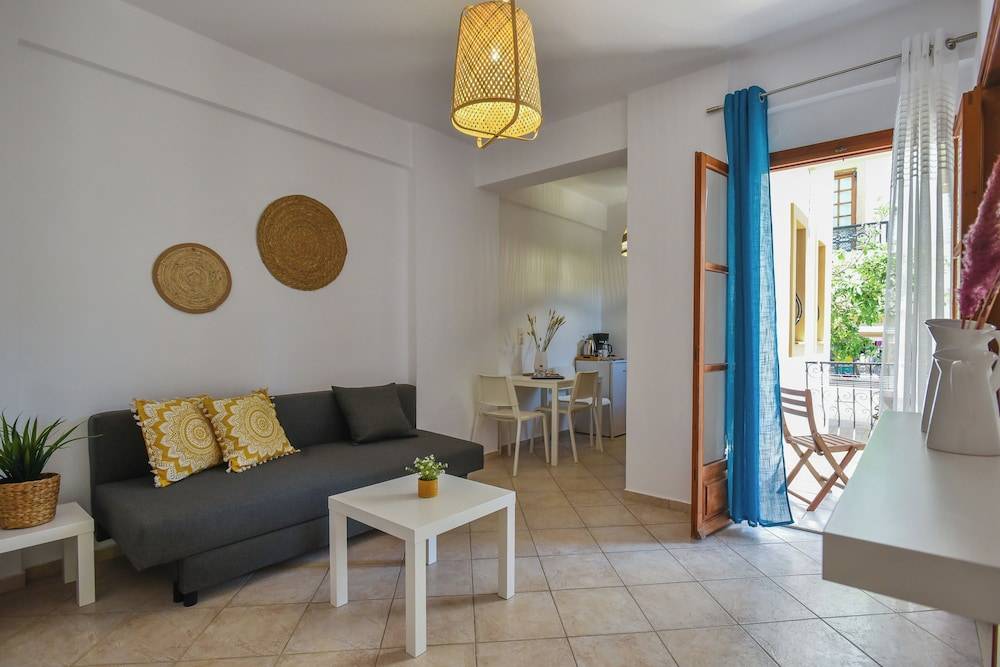 Eva Studios & Apartments 2