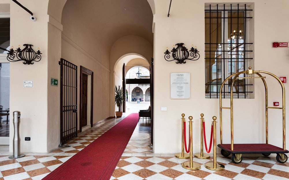Bonacolsi Collection, MantegnaHotels 1