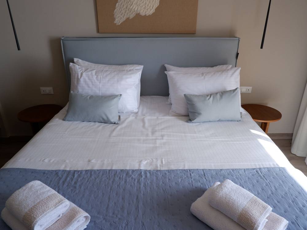Kaiser Luxury Suites 1
