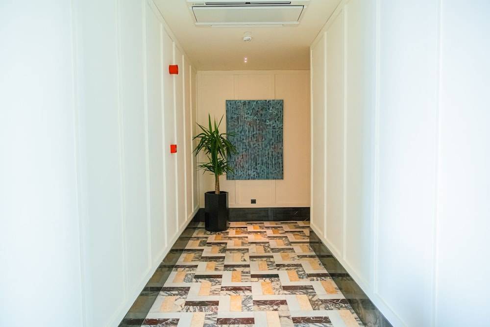 The Gift Hotel 2