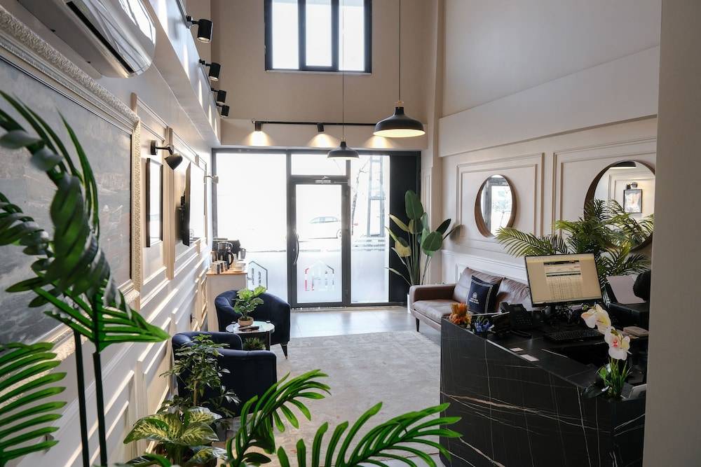 Plus Hotel & Private Transportation İstanbul Airport-By Loft 2