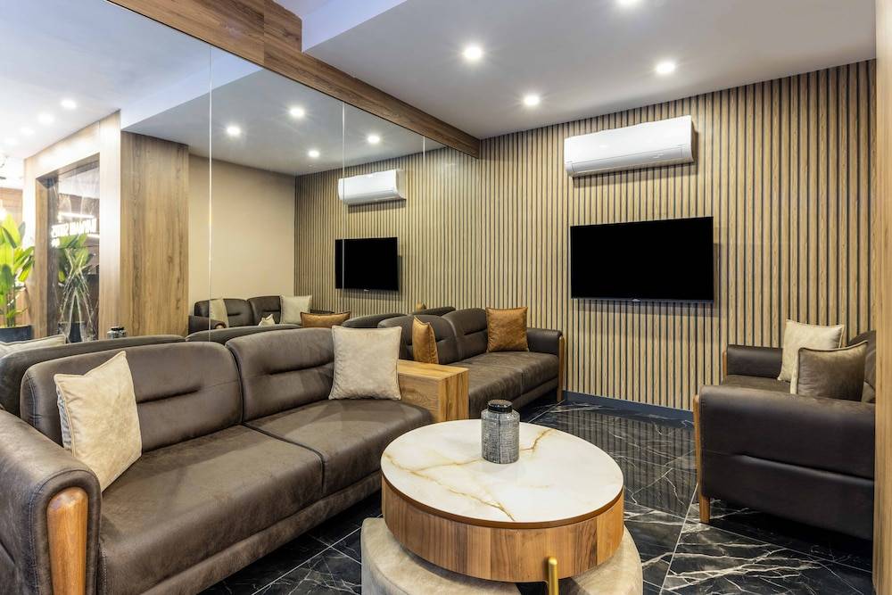 BayMari Suites City Life 2