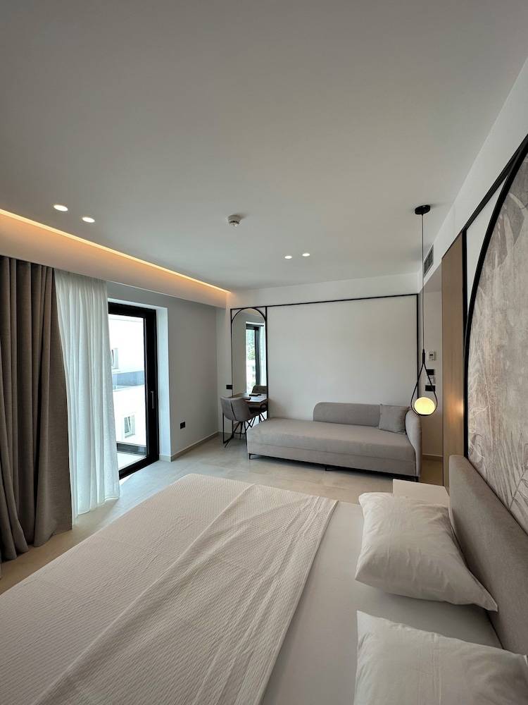 Colosseum Hotel 2