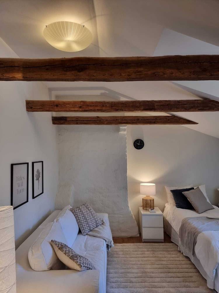 Stockholm City Chic-1-Bedroom Loft for 3 - 914 2