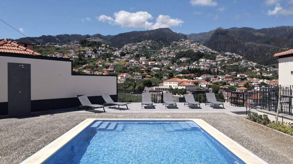 Sea and Sun 4 You - Villa Oliveira 1