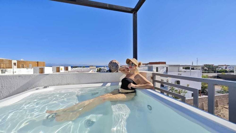 Elite Residence 1
