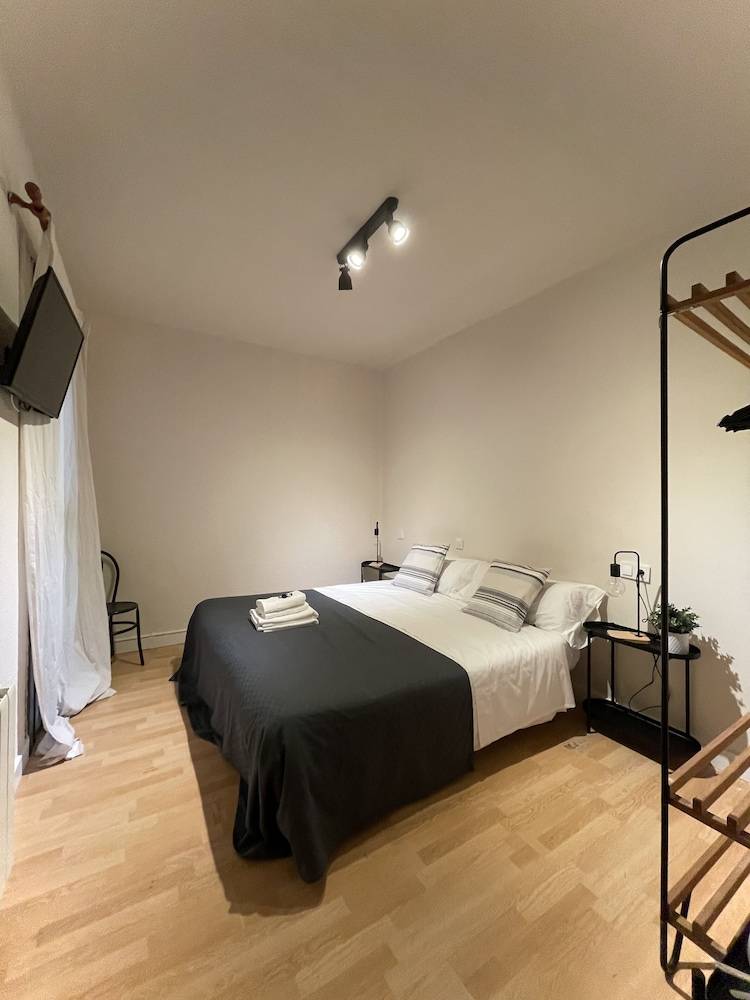 Barcelona PR Guesthouse 2