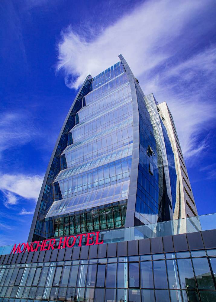 Moncher Hotel 1