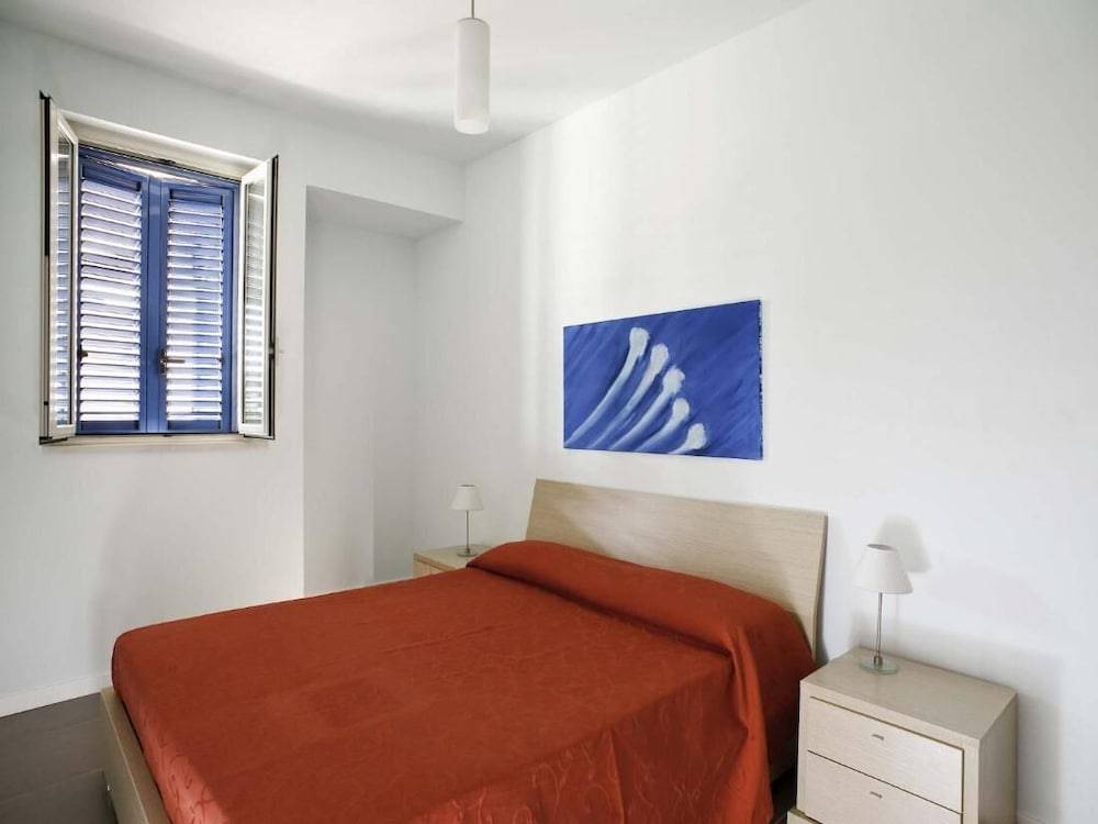 Dolce Mare 1 - Ground Floor With Garden 2