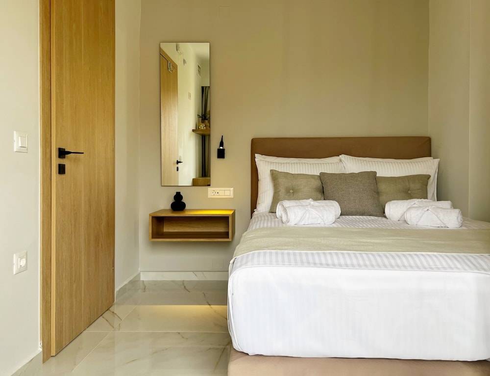 B&K ROOMS 2
