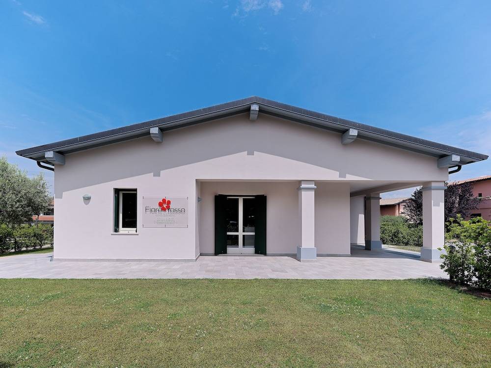 RESIDENCE FIORE ROSSO 2