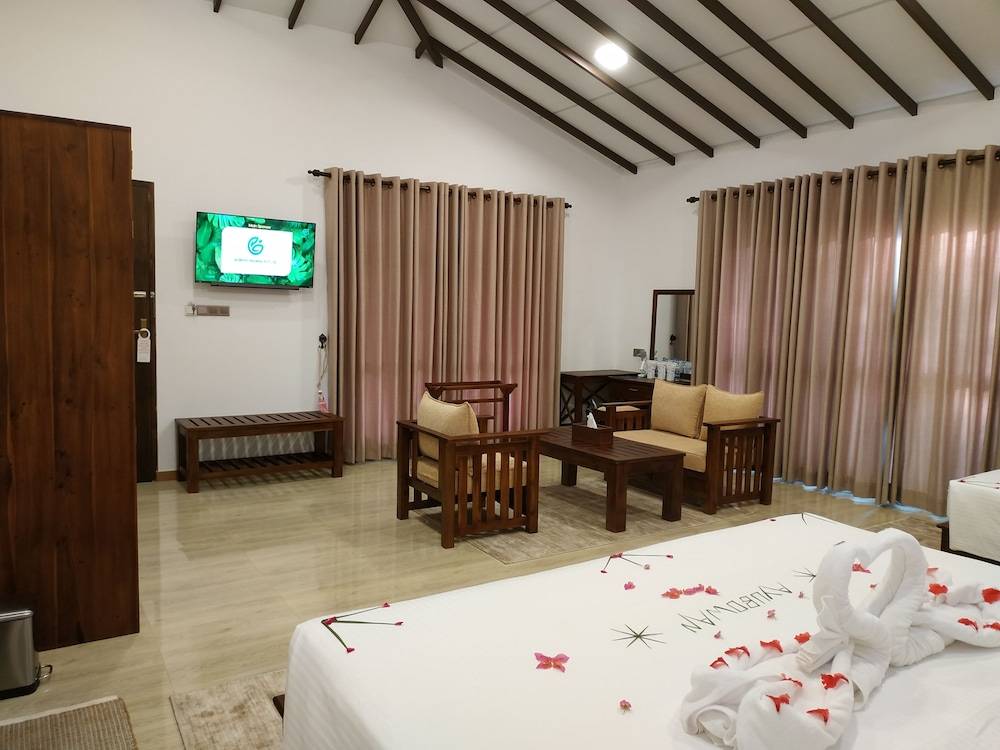 Sigiriya Cashew Palace Resort 2