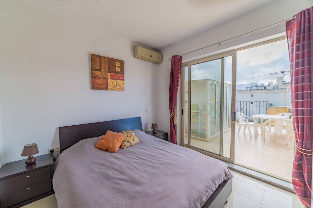 Amazing Views of Spinola Bay in Heart of St.julians 1