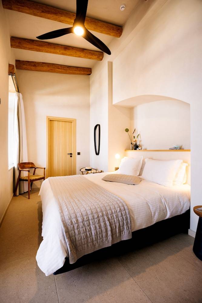 Mirthea Suites 2