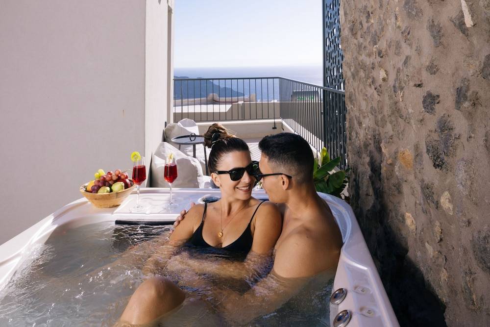 Mirthea Suites 1