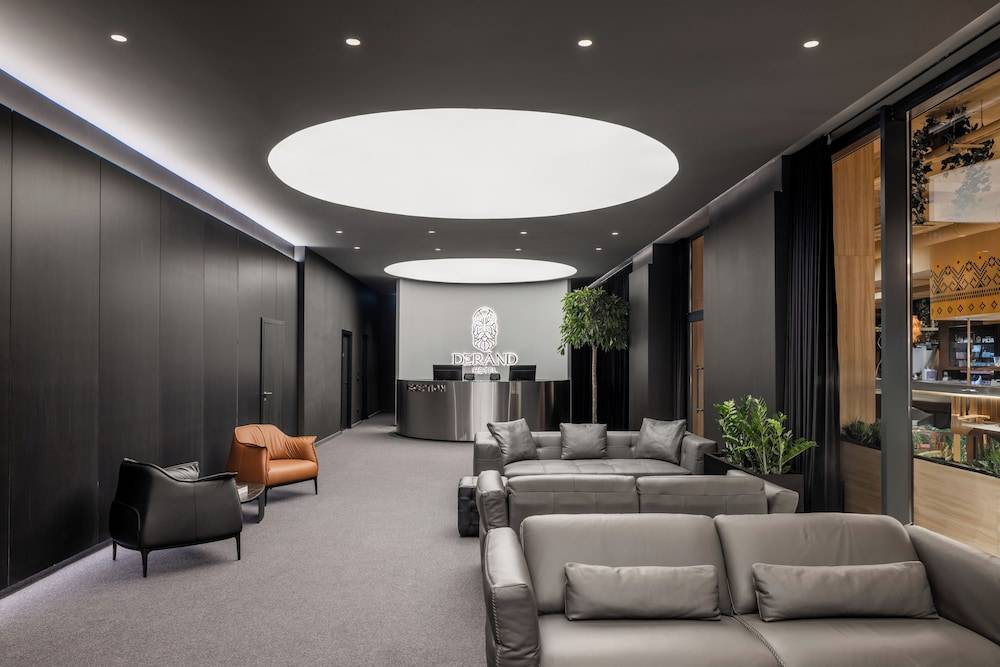 Derand Hotel 2