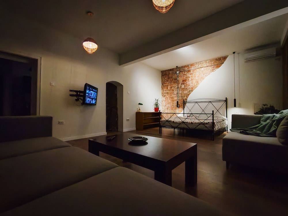 Urban Cozy Retreat 1