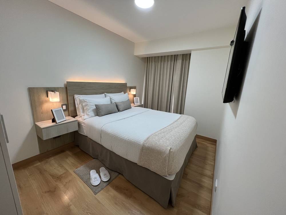 Miraflores 1 or 2 Bedroom Executive Apartment. 2