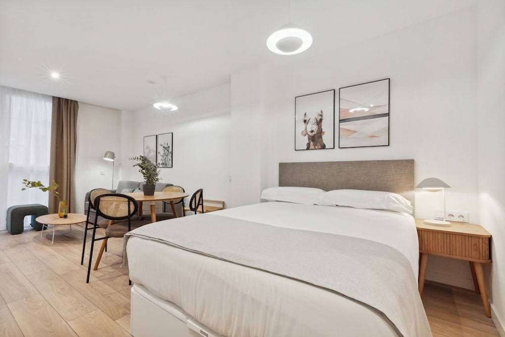 Limehome Valencia Carrer del Pare Palau 2