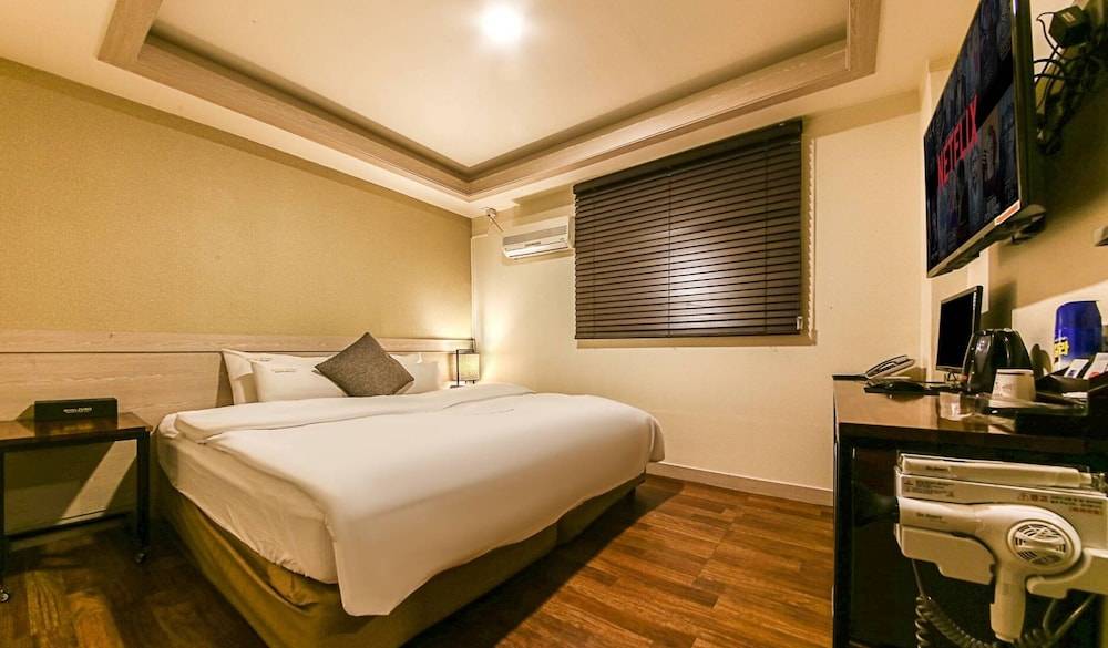HOTEL JUNO 2
