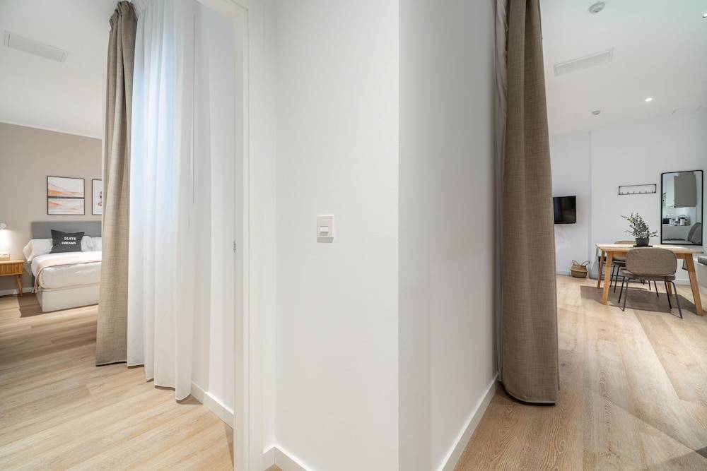 Limehome Sevilla Calle Granada 2