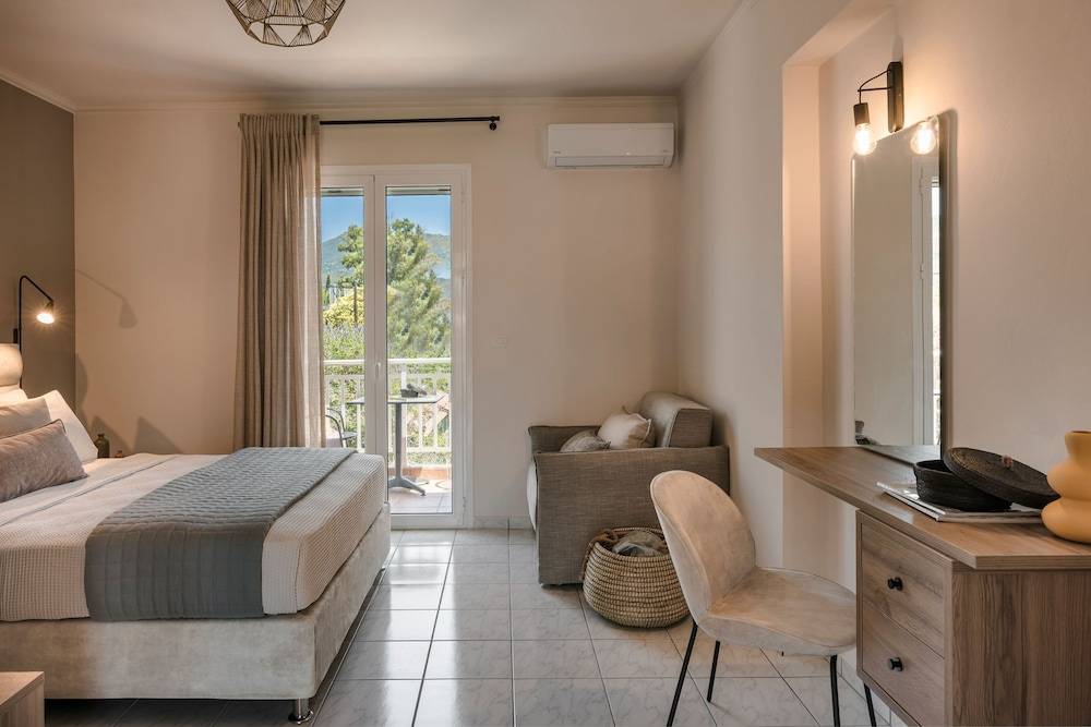 Rosilion Studios & Apartments 2