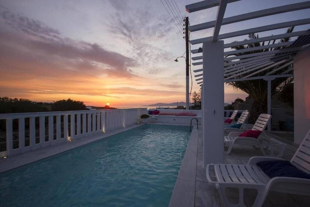Dibellee Mykonos Studios 1