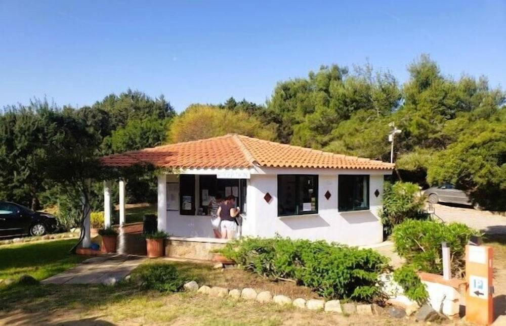 Happy Camp mobile homes in Camping Village Baia Paradiso 2