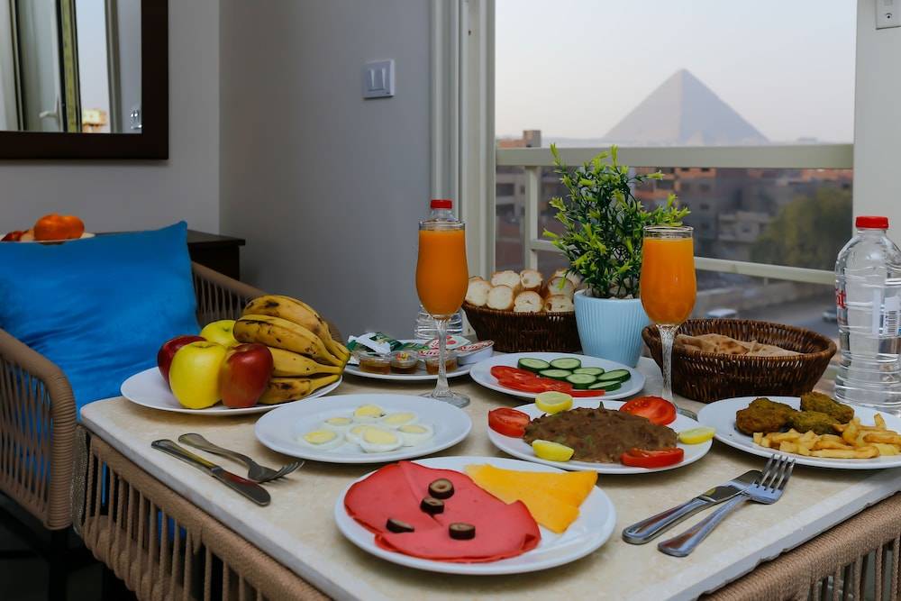 Diamonds Pyramids View INN 1