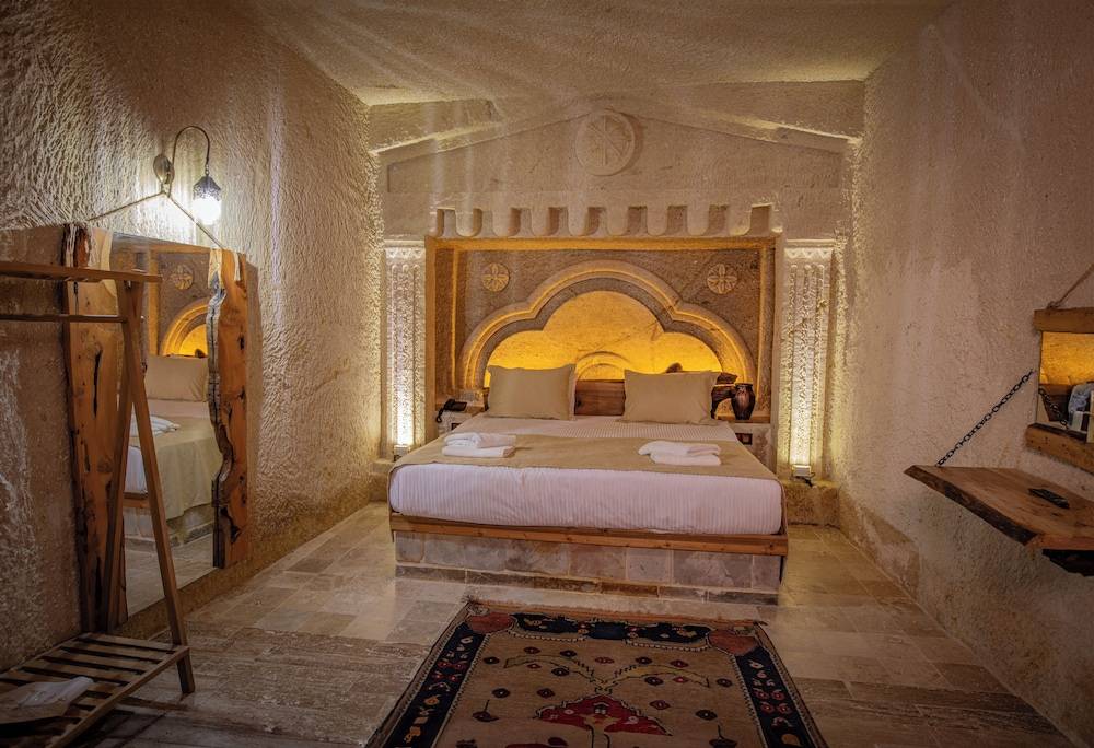 Sur Cave Hotel 2