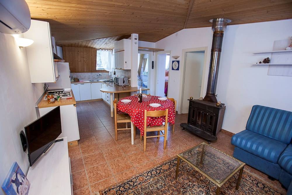Fantastic Three-room Penthouse With Private Garden 1