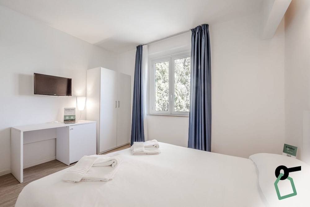 Hotiday Room Collection - Lacona 1