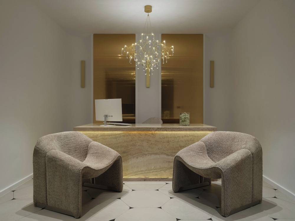 Golden Luxury Suites 2