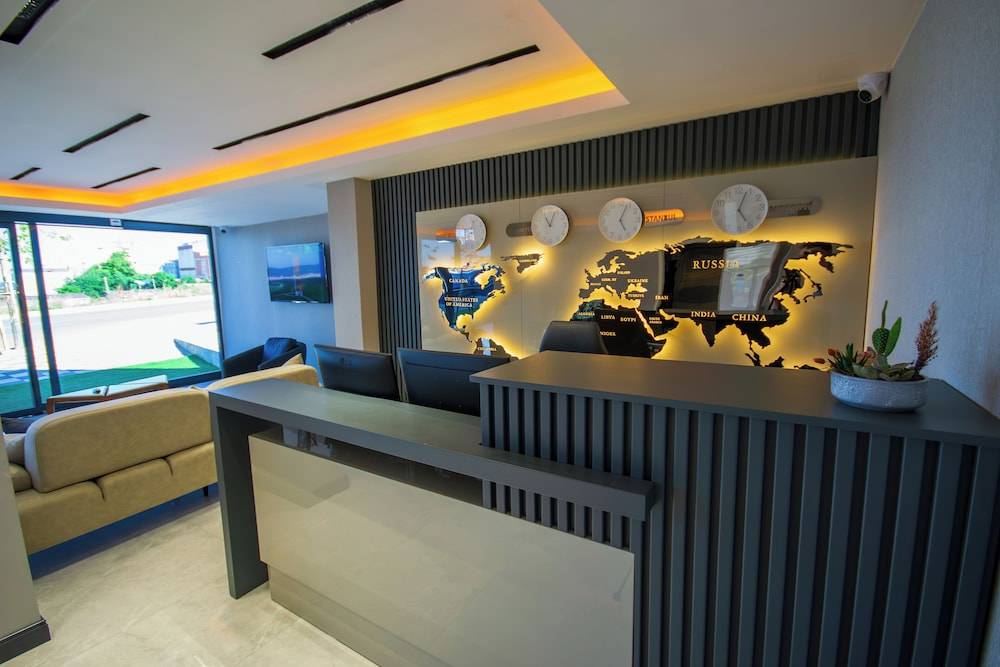 AirGate Airport Hotel 2